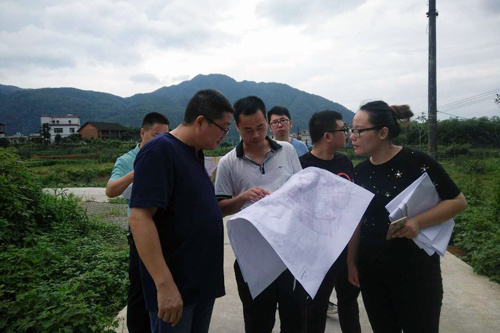 我院“七一”调研矿晶特色镇规划建设
