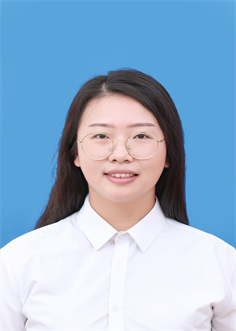 易央希 易央希